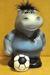Бегемот-футболист в синей форме